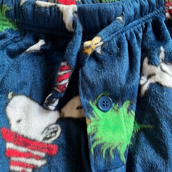 Peanuts Christmas PJ Pants - Picture 4 of 10